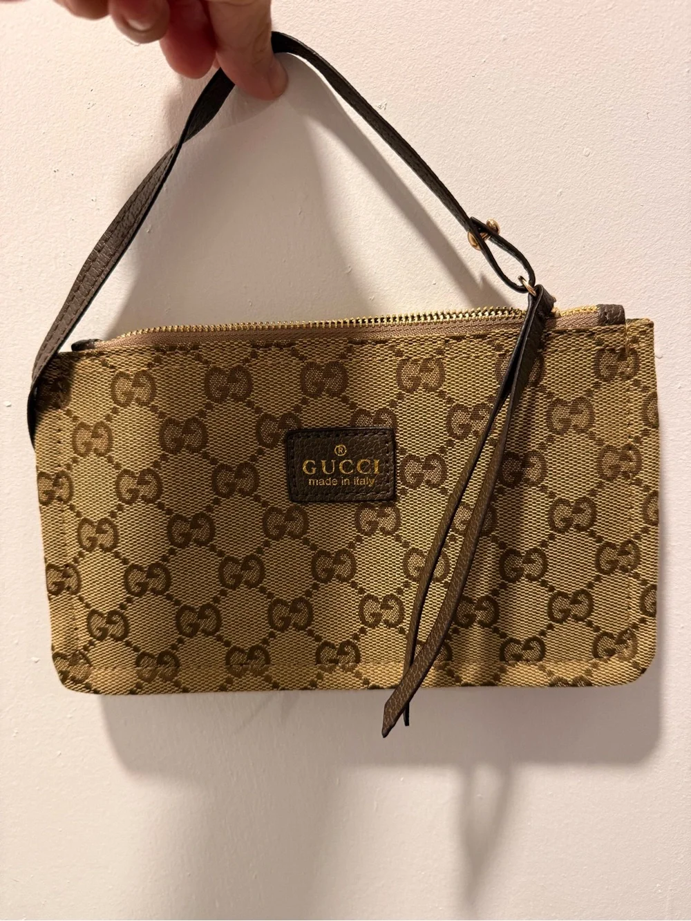 CLUTCH - Picture 9 of 13
